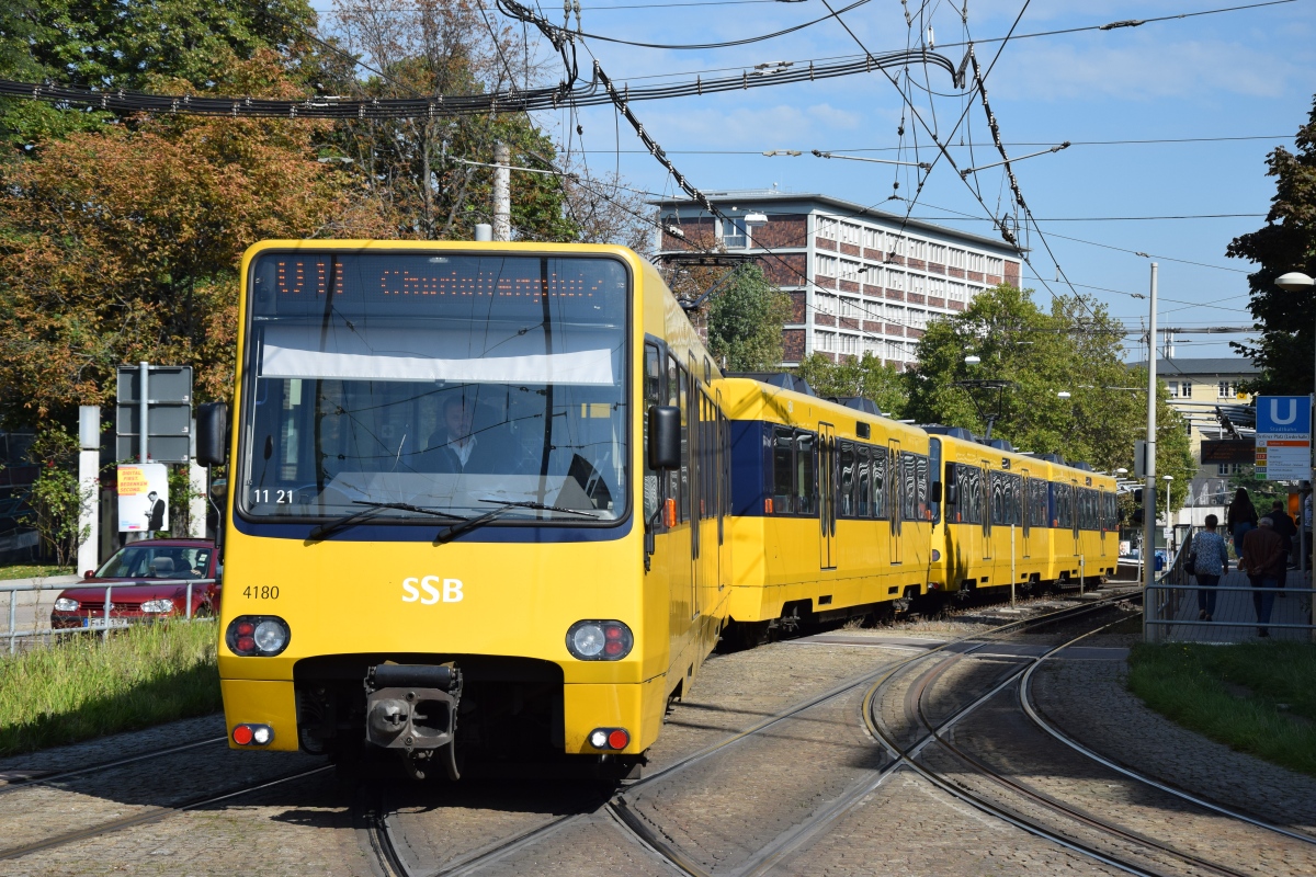 Stuttgart, Duewag DT8.S Br. 4180 Stuttgart, Duewag DT8.S Br. 4180