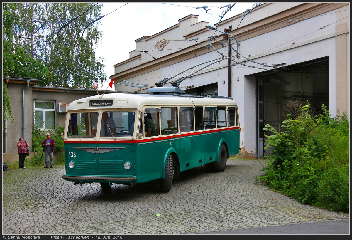 Брно, Škoda 6Tr2 № 135; Пльзень — 75 лет троллейбусного движения в Пльзени