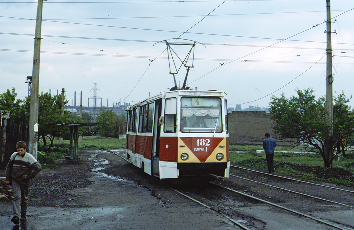 Макеевка, 71-605 (КТМ-5М3) № 182; Макеевка — Фотографии Тьери Амаля — 05.2000