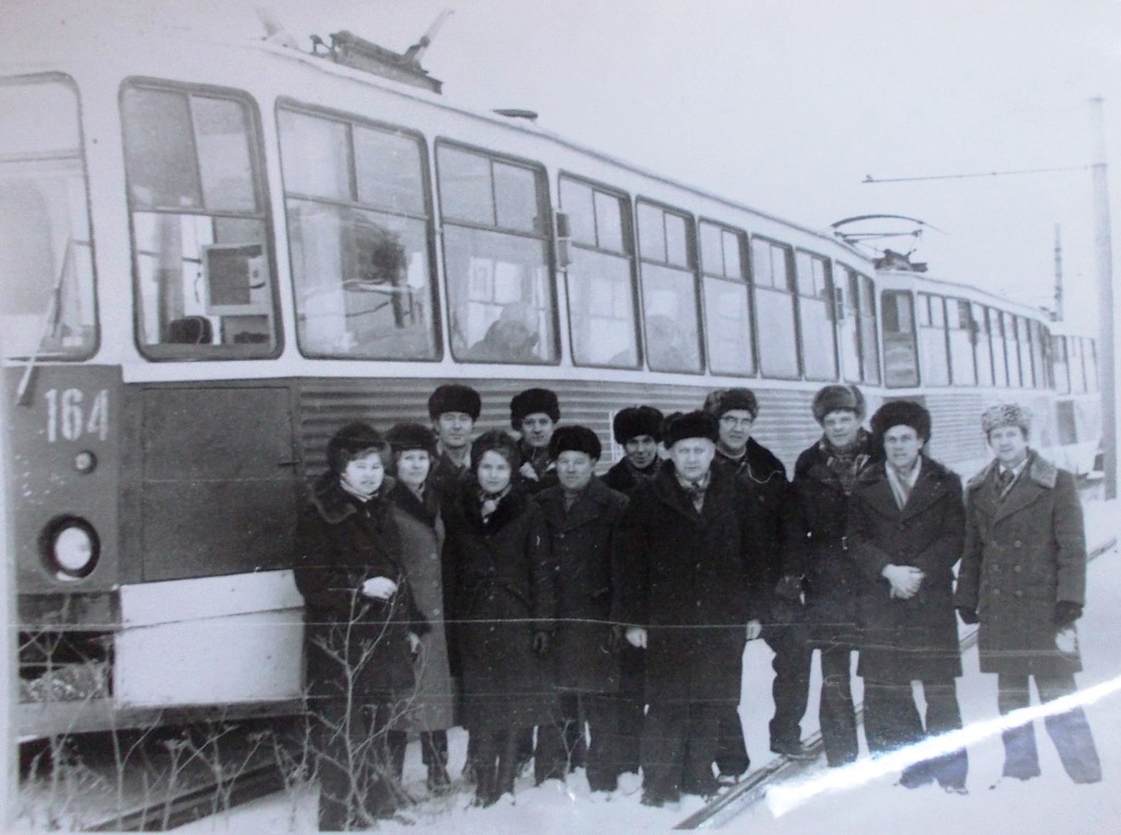 Пермь, 71-605 (КТМ-5М3) № 164; Работники электротранспорта; Пермь — Старые фотографии