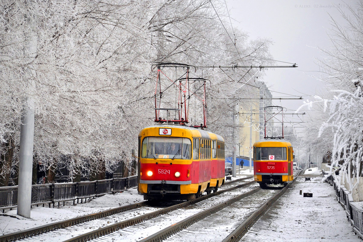 Volgograd, Tatra T3SU N°. 5824; Volgograd, Tatra T3SU N°. 5825; Volgograd, Tatra T3SU N°. 5735