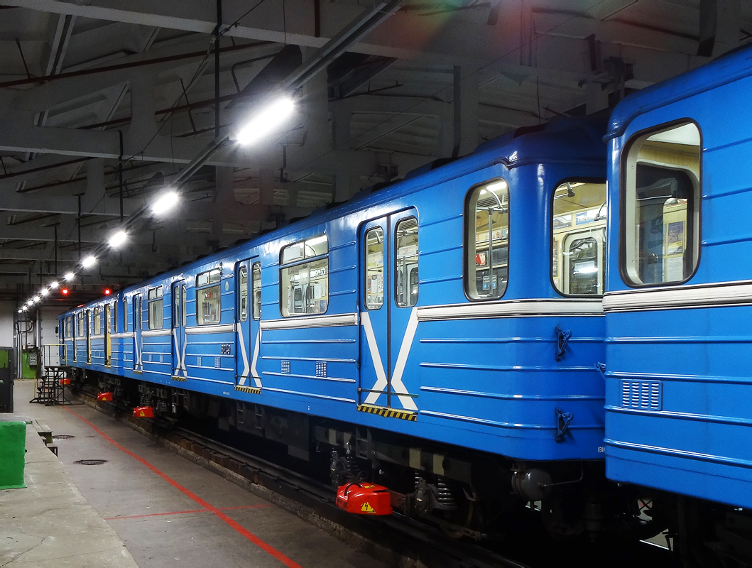 Екатеринбург, 81-714.5 (ЛВЗ/ВМ) № 8249