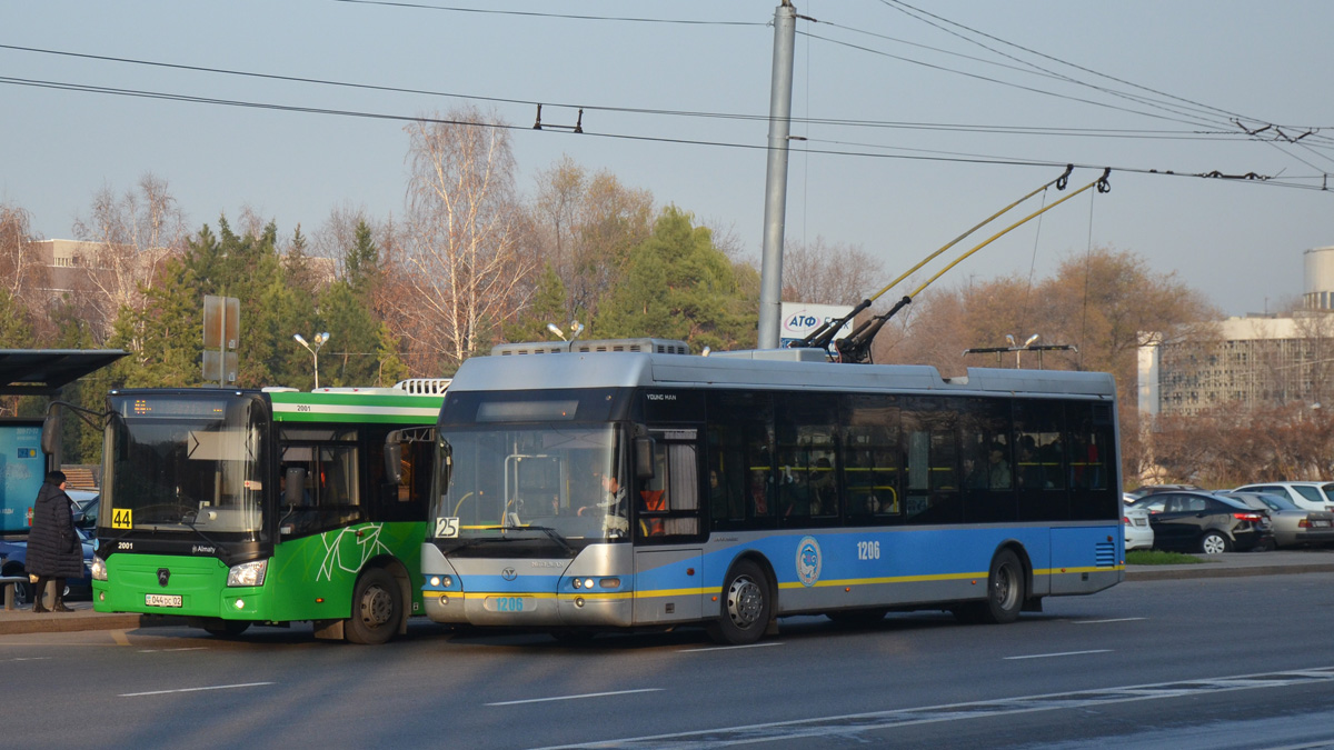 Almatõ, YoungMan JNP6120GDZ (Neoplan Kazakhstan) № 1206 Almatõ, YoungMan JNP6120GDZ (Neoplan Kazakhstan) № 1206