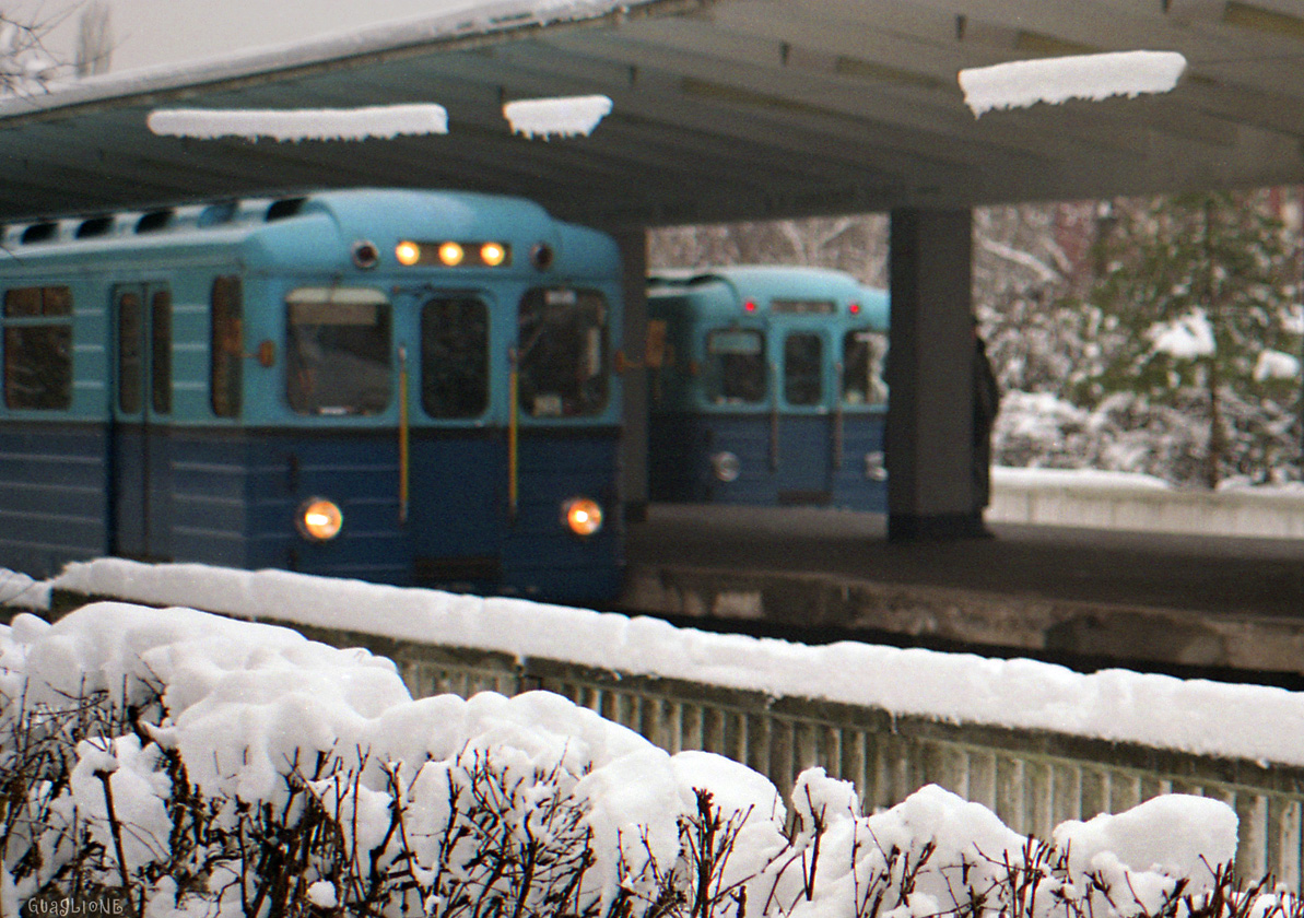 Moscou — Metro — Vehicles — Type Ezh/Em-508/Em-509; Moscou — Metro — [3] Arbatsko-Pokrovskaya Line