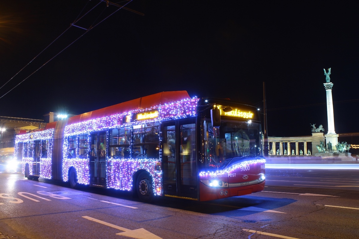 Budapest, Solaris Trollino III 18 Škoda — 9000; Budapest — Karácsonyi járművek