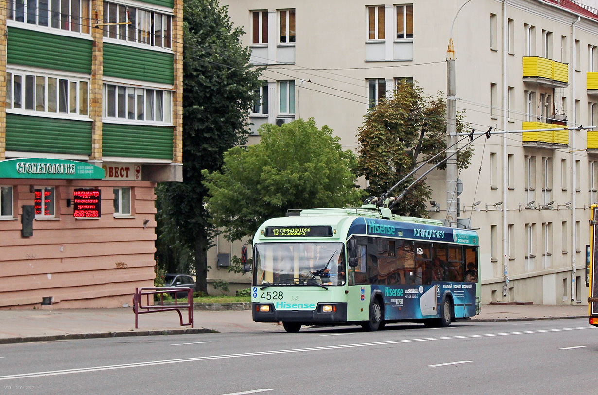 Минск, БКМ 32102 № 4528