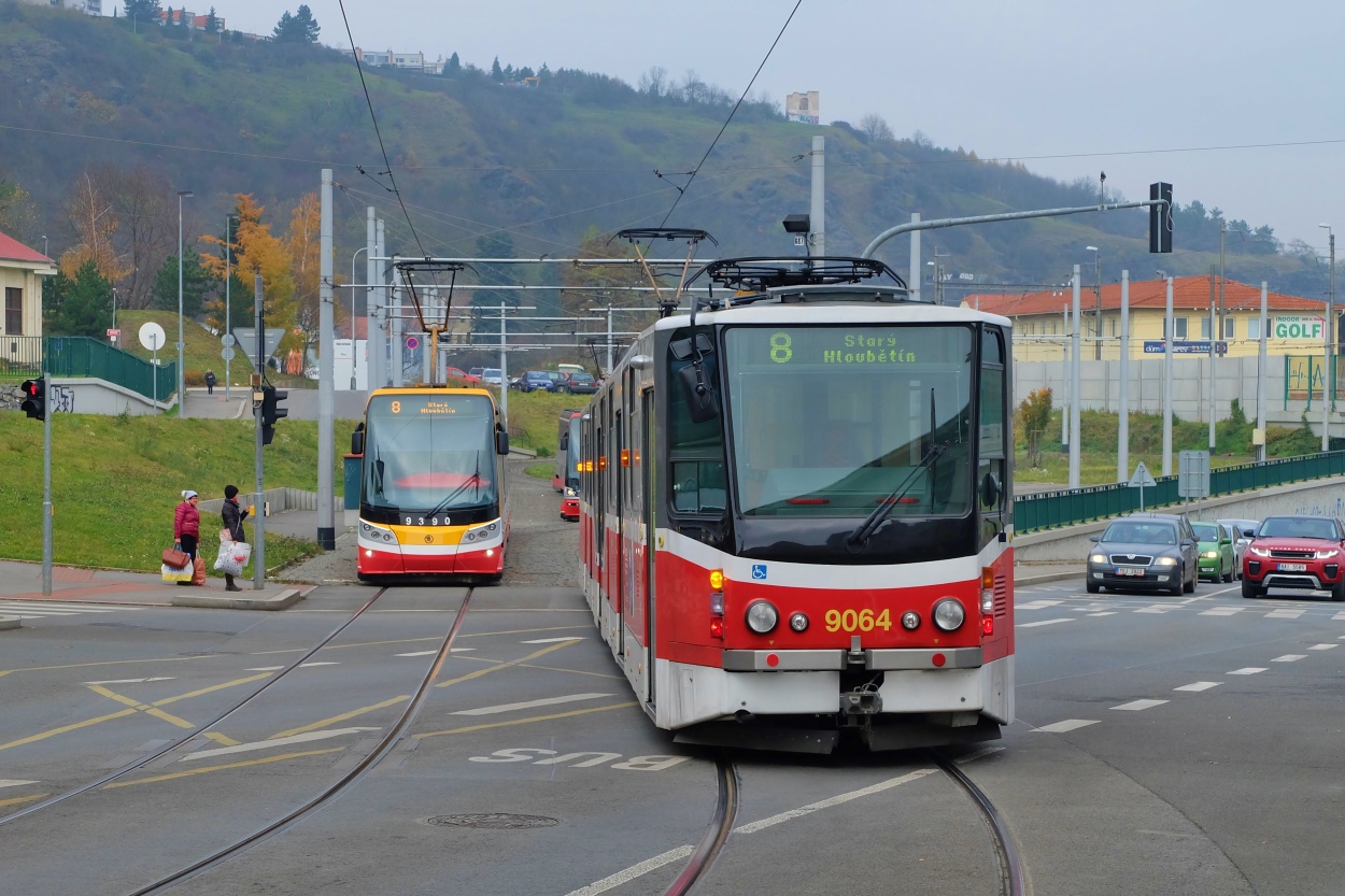Praha, Tatra KT8D5R.N2P nr. 9064