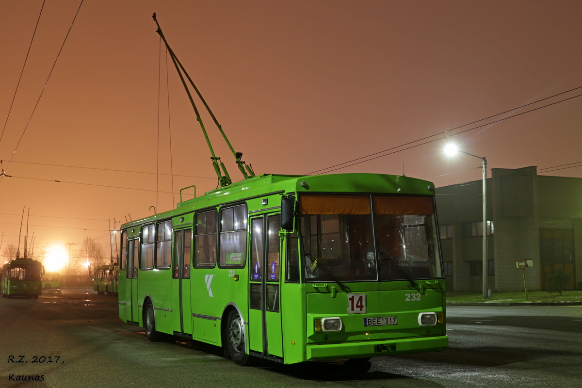 Каунас, Škoda 14Tr02 № 232