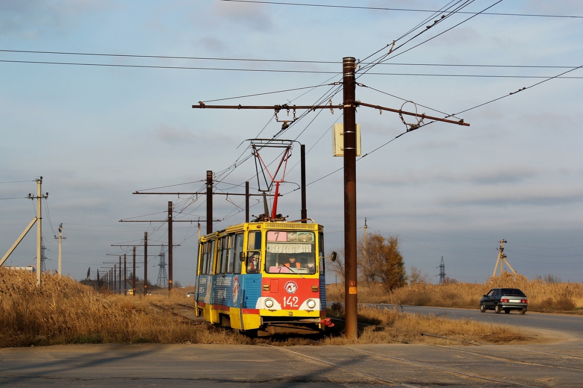 Волжский, 71-605 (KTM-5M3) № 142