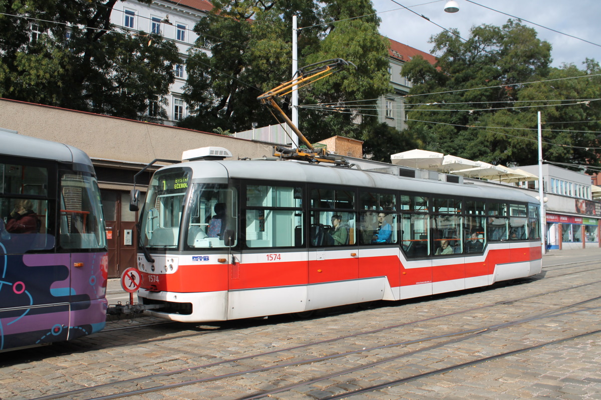 Брно, Vario LFR.E № 1574