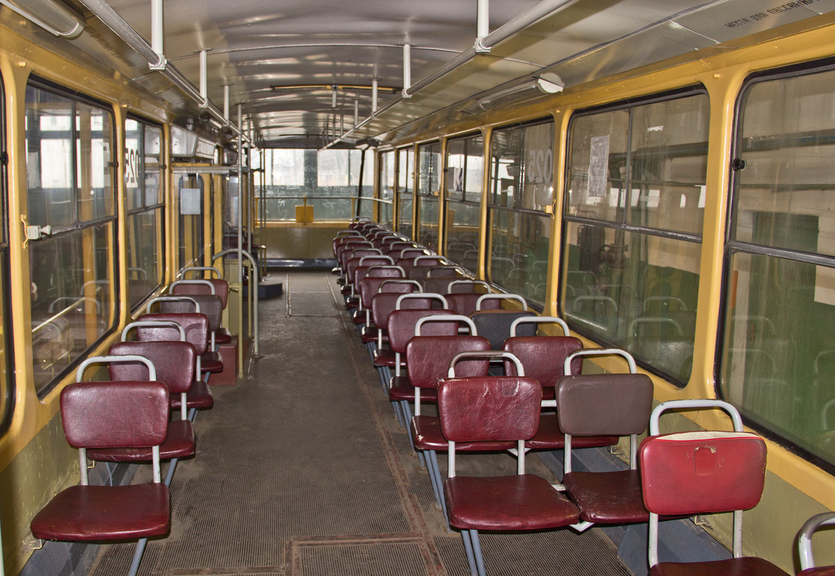 Oryol, Tatra T6B5SU č. 025