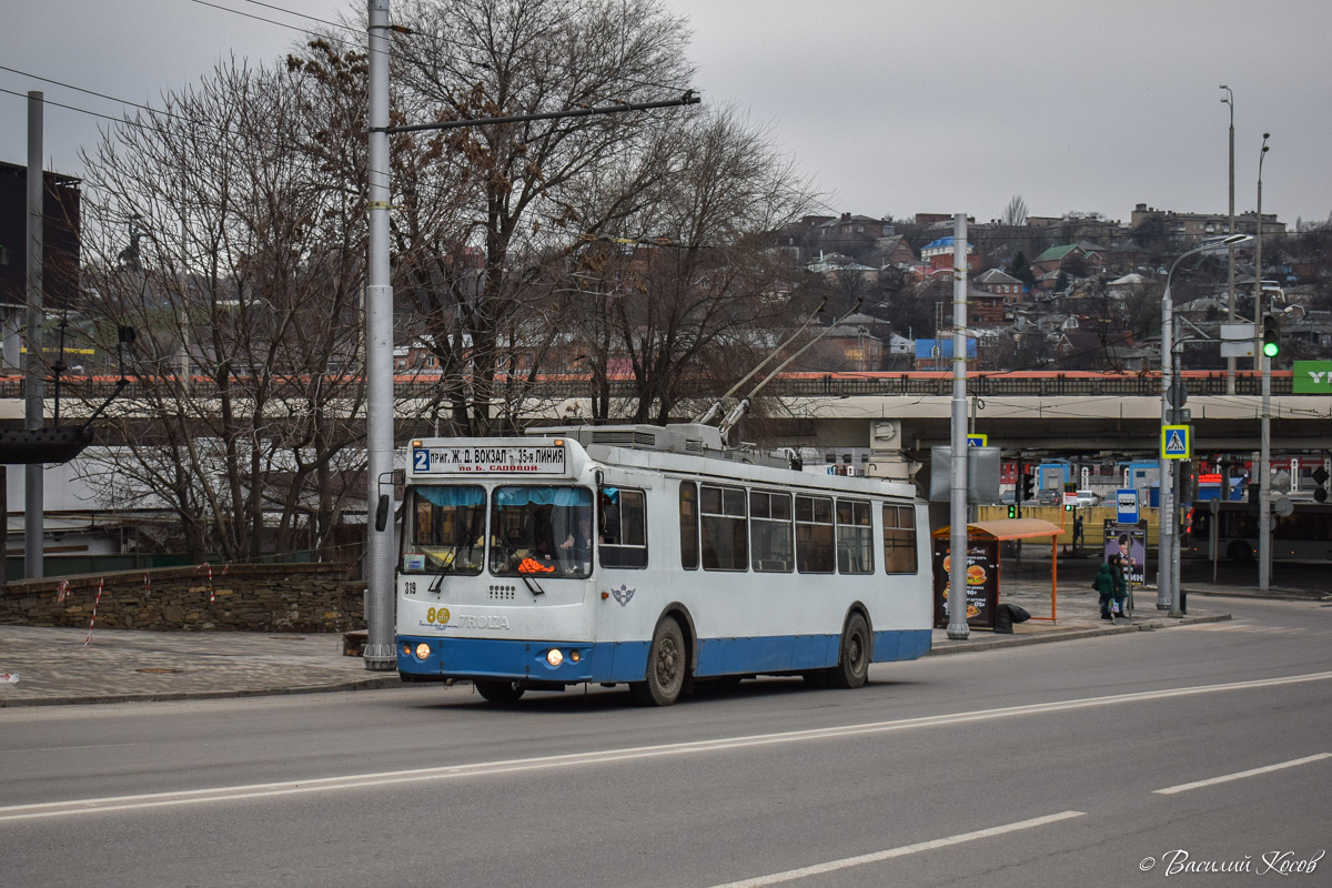 Ростов-на-Дону, ЗиУ-682Г-016.02 (с широкой 1-й дверью) № 319