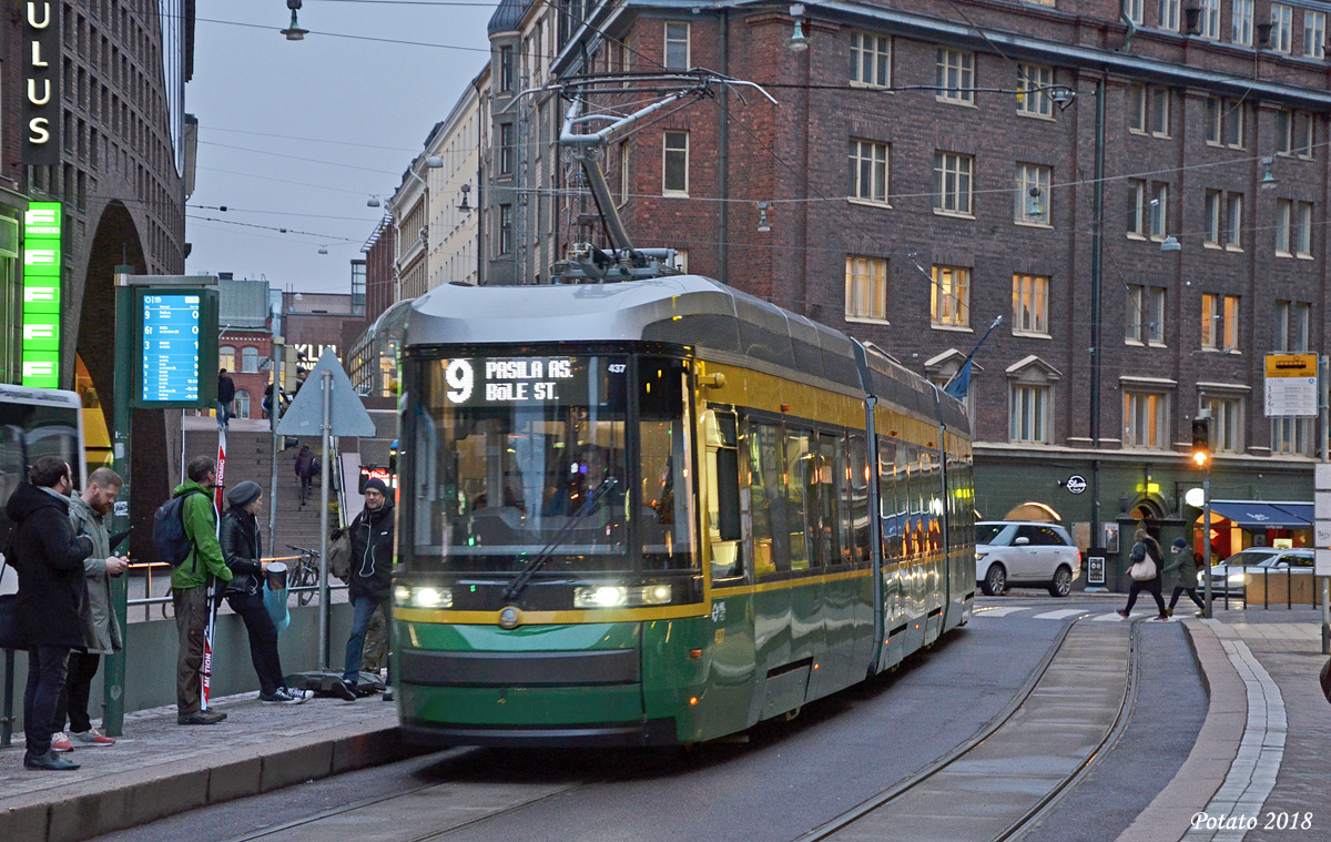 Хельсинки — Эспоо, Škoda ForCity Smart Artic MLNRV3 № 437