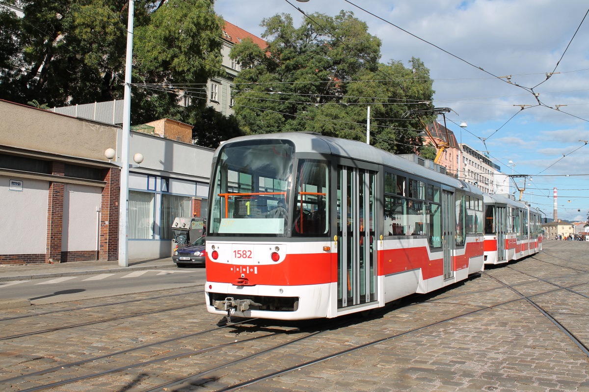 Брно, Vario LFR.E № 1582