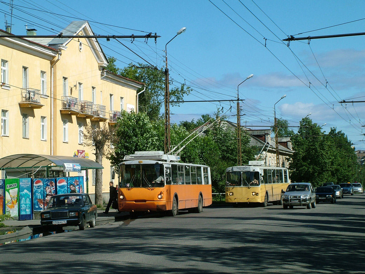 Петрозаводск, ВЗТМ-5284 № 328; Петрозаводск, ЗиУ-682В [В00] № 236