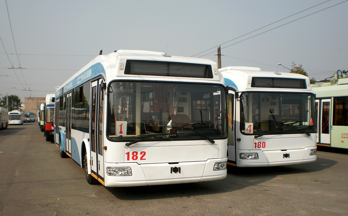 Vitsebsk, BKM 32102 № 182