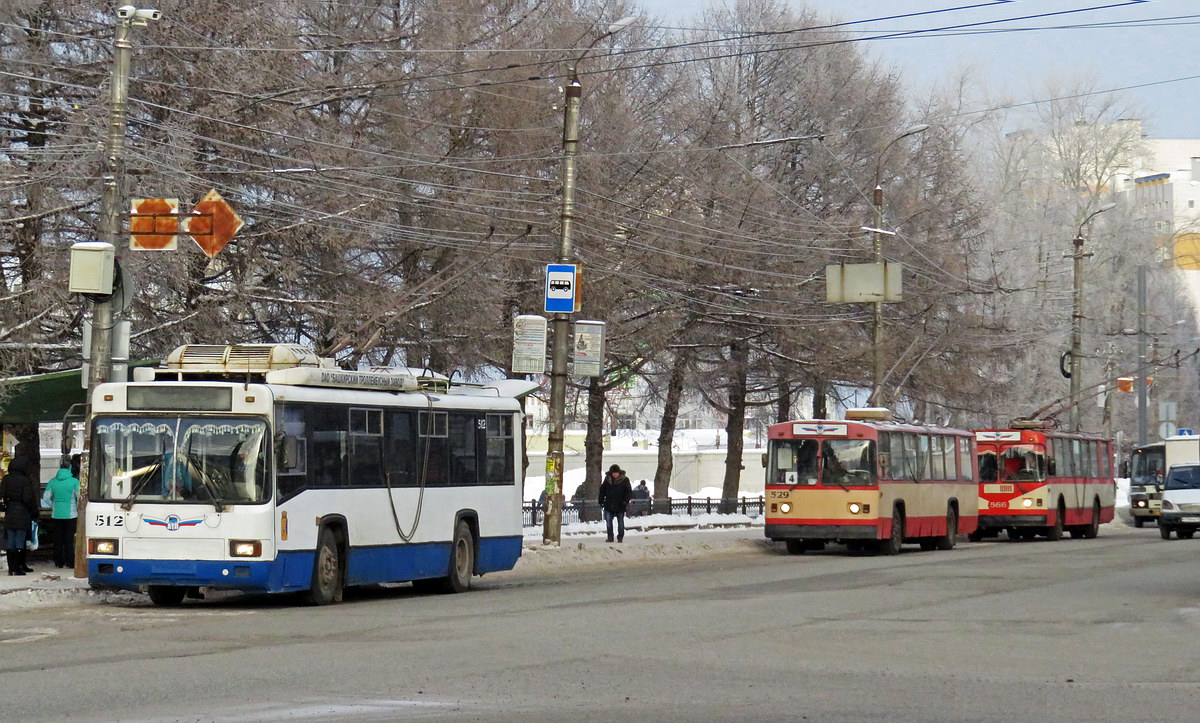 Киров, БТЗ-52764Р № 512