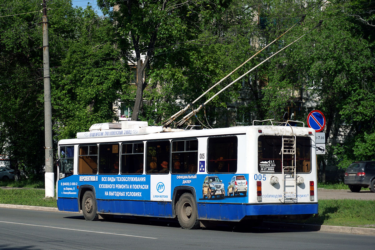 Novokujbyshevsk, BTZ-52761R № 005