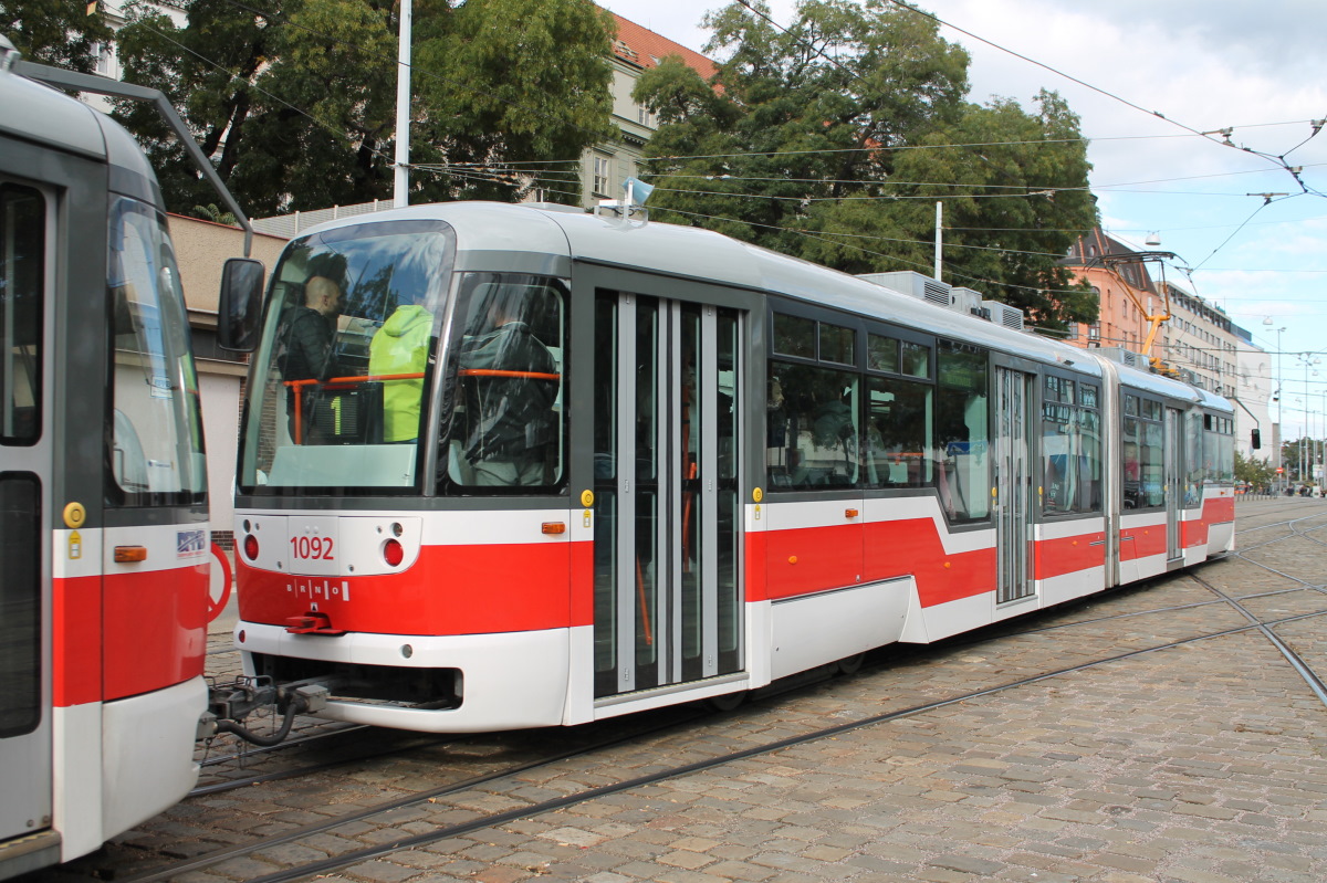 Brno, Vario LF2R.E # 1092
