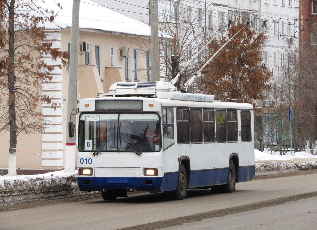 Novokujbyshevsk, BTZ-52761R Br. 010