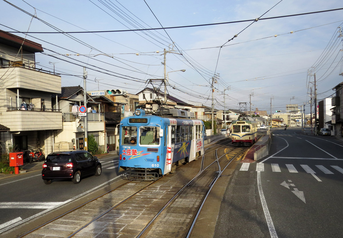 高知市, Tosaden # 610; 高知市 — Tramway Lines and Infrastructure