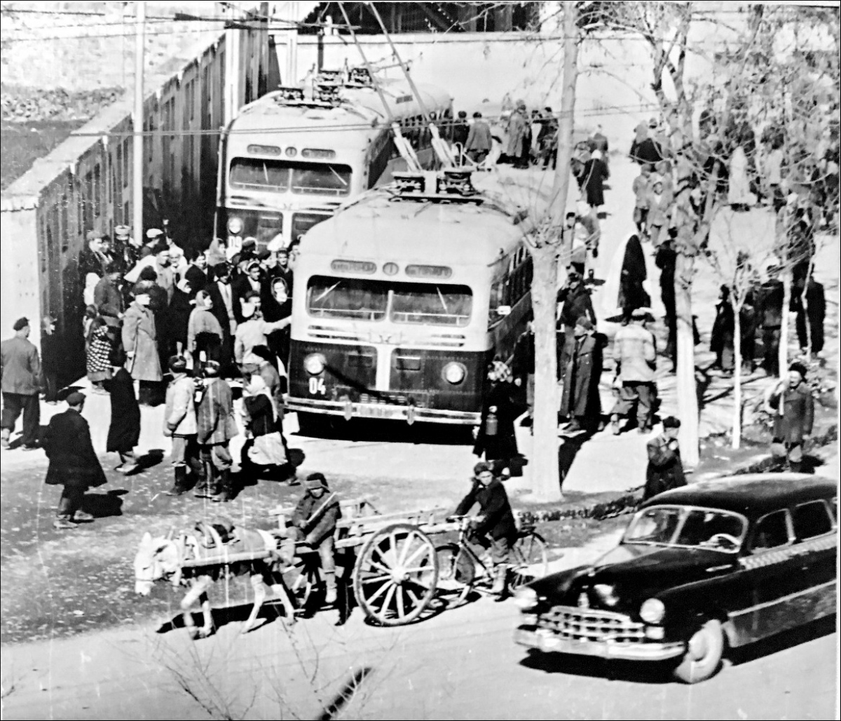 Самарканд, МТБ-82Д № 04; Самарканд — Старые фотографии — троллейбус