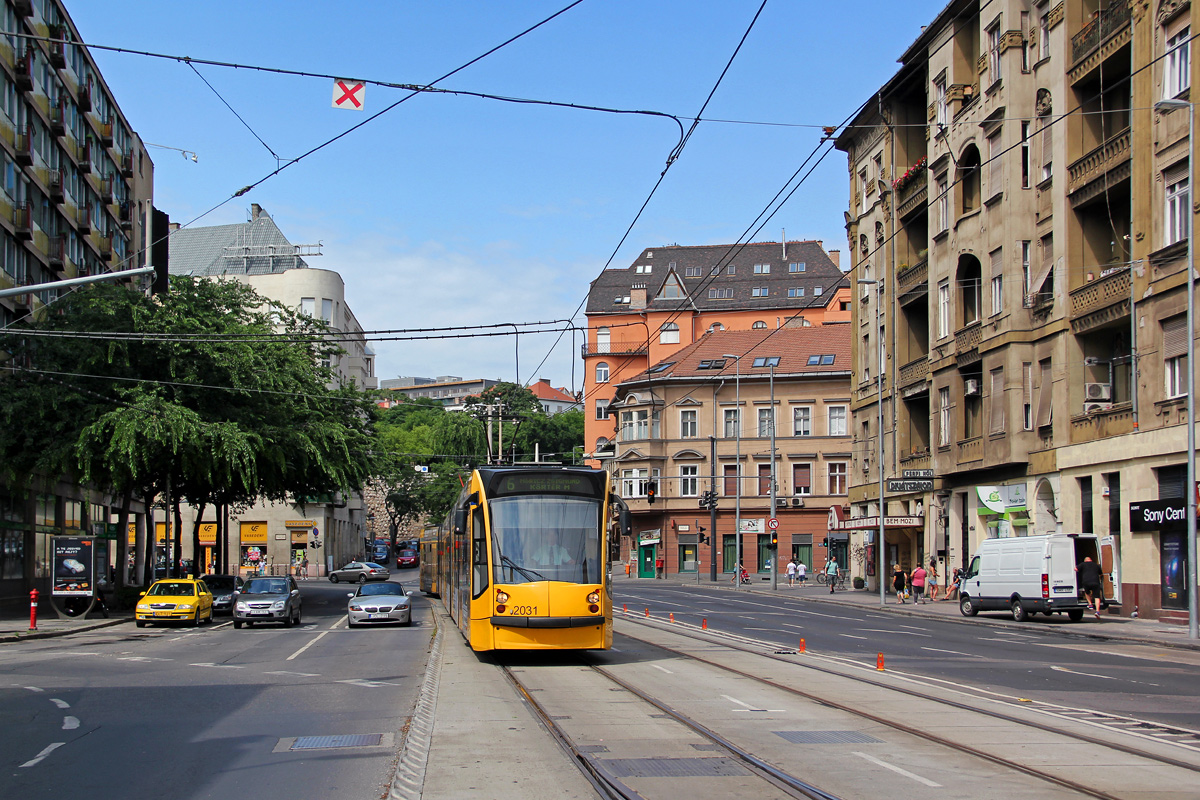 Будапешт, Siemens Combino Supra NF12B № 2031