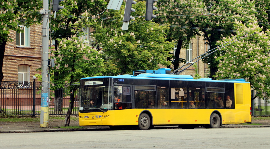 Kiova, LAZ E183D1 # 3905