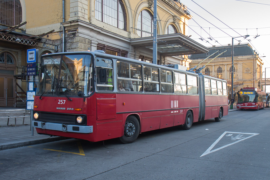 Будапешт, Ikarus 280.94 № 257