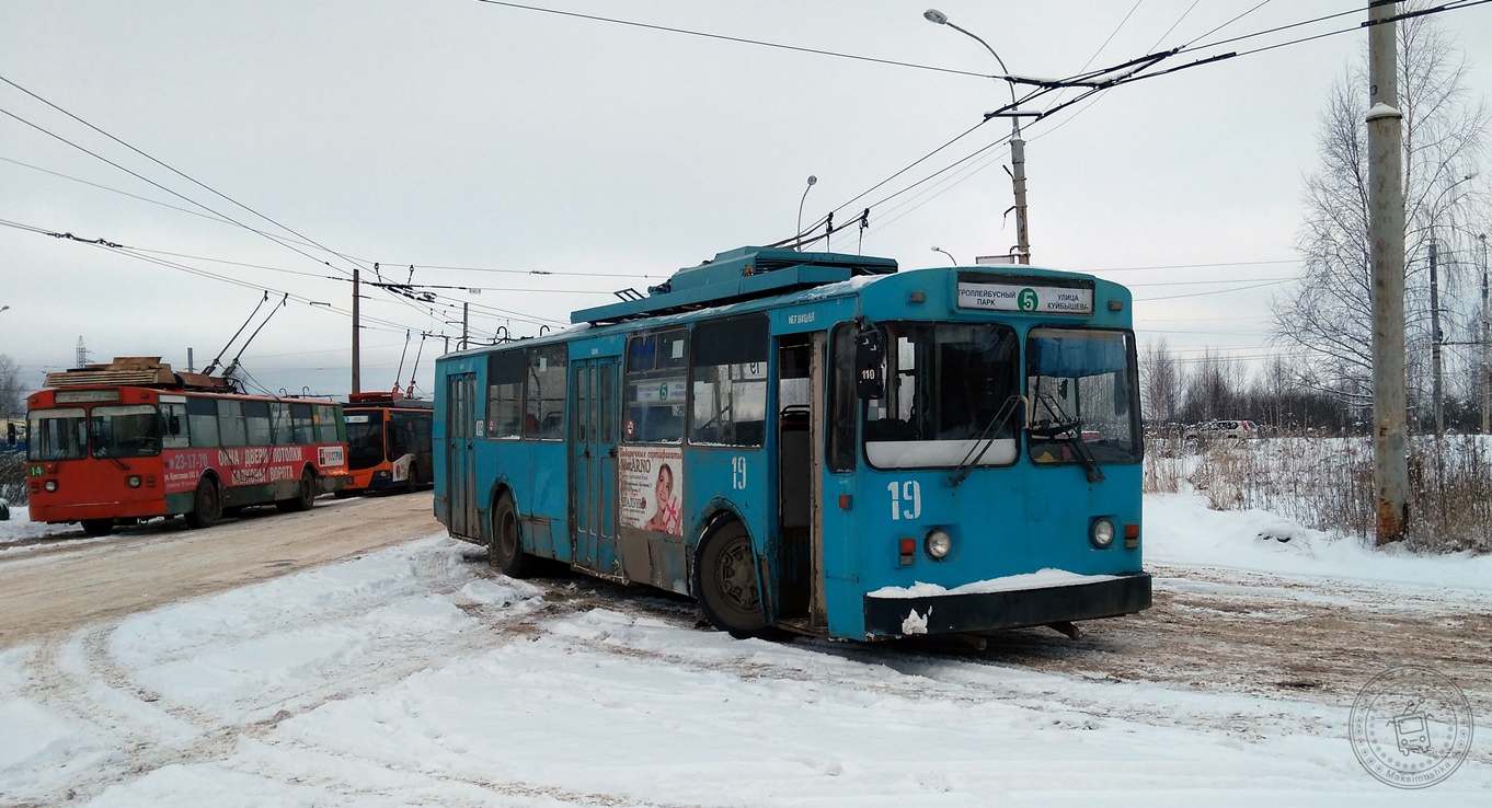 Рыбинск, ЗиУ-682 (ВЗСМ) № 14; Рыбинск, ВМЗ-170 № 19