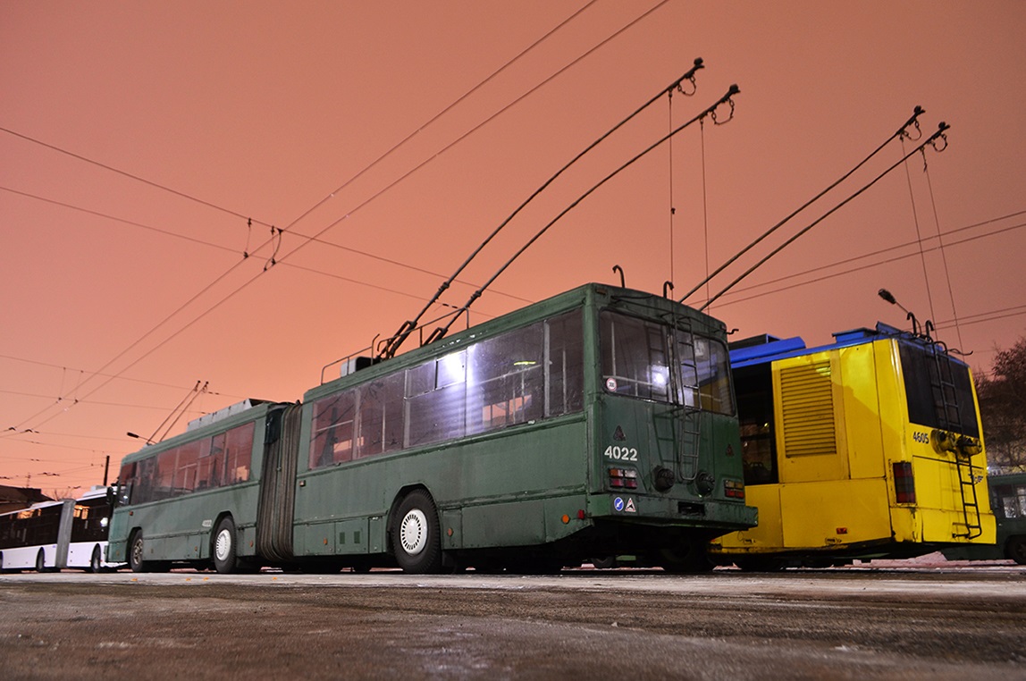 Киев, Киев-12.03 № 4022