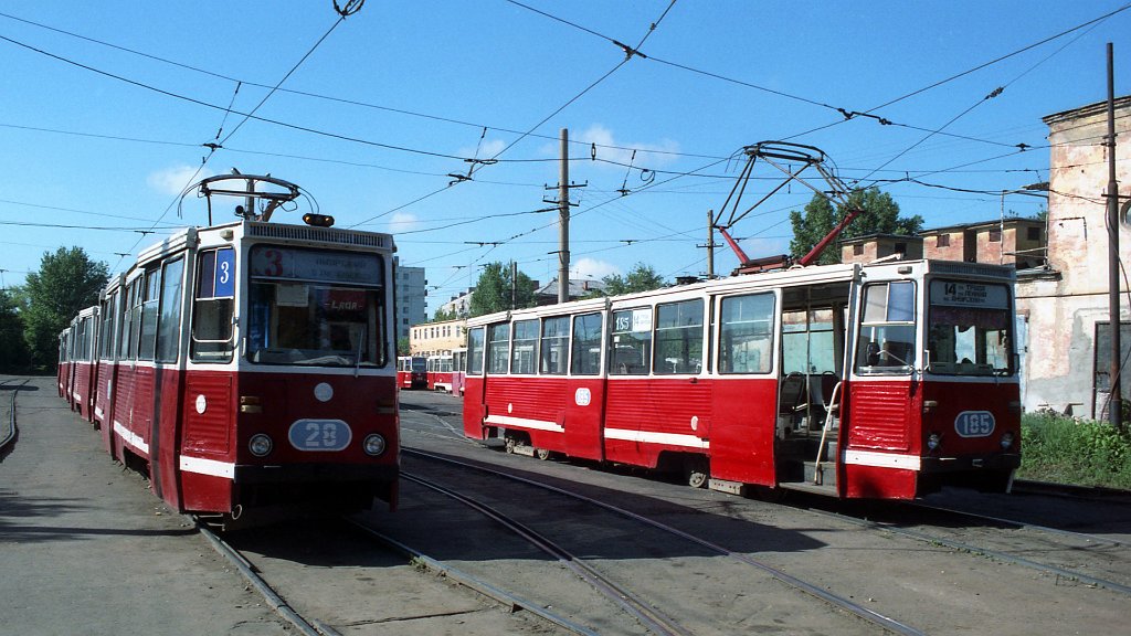 Омск, 71-605А № 28; Омск, 71-605 (КТМ-5М3) № 185