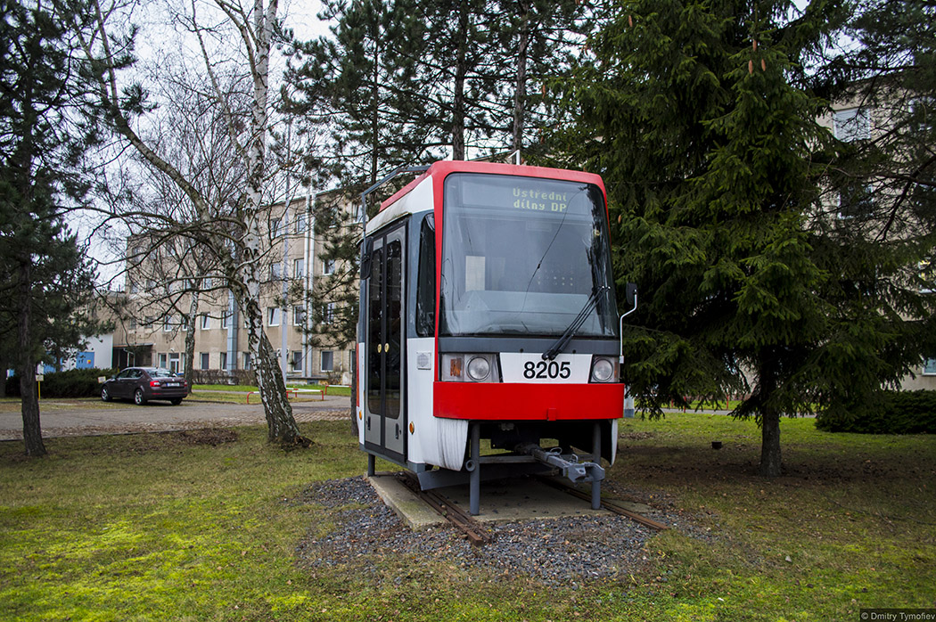 Прага, Tatra T3R (1995) № 8205