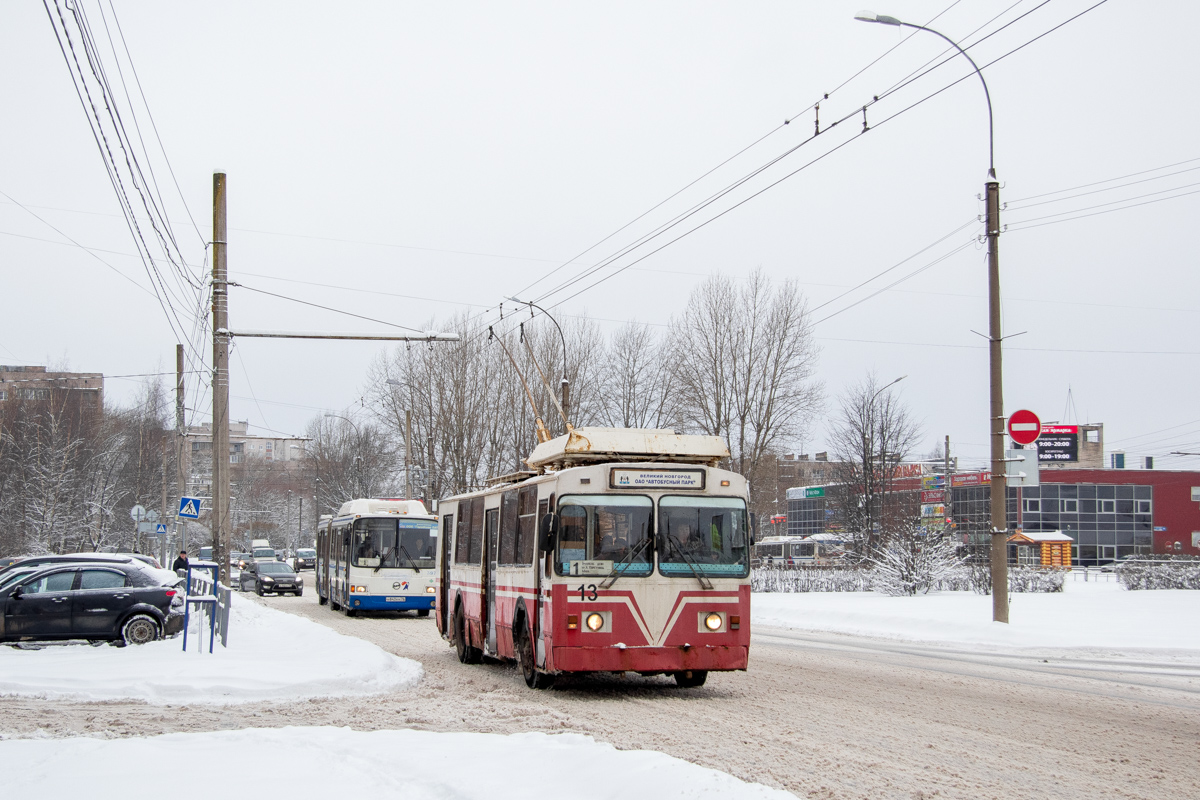 Великий Новгород, ЗиУ-682 КР Иваново № 13
