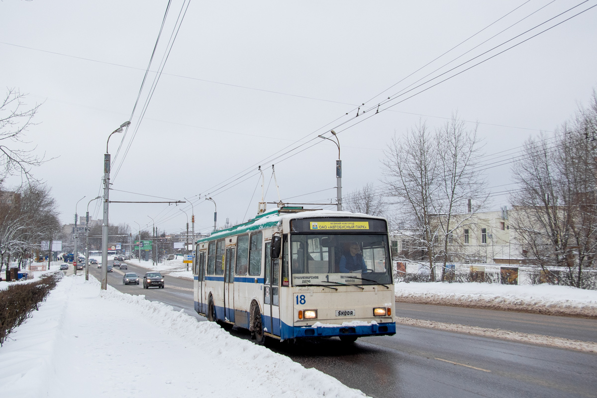 Великий Новгород, Škoda 14TrM (ВМЗ) № 18