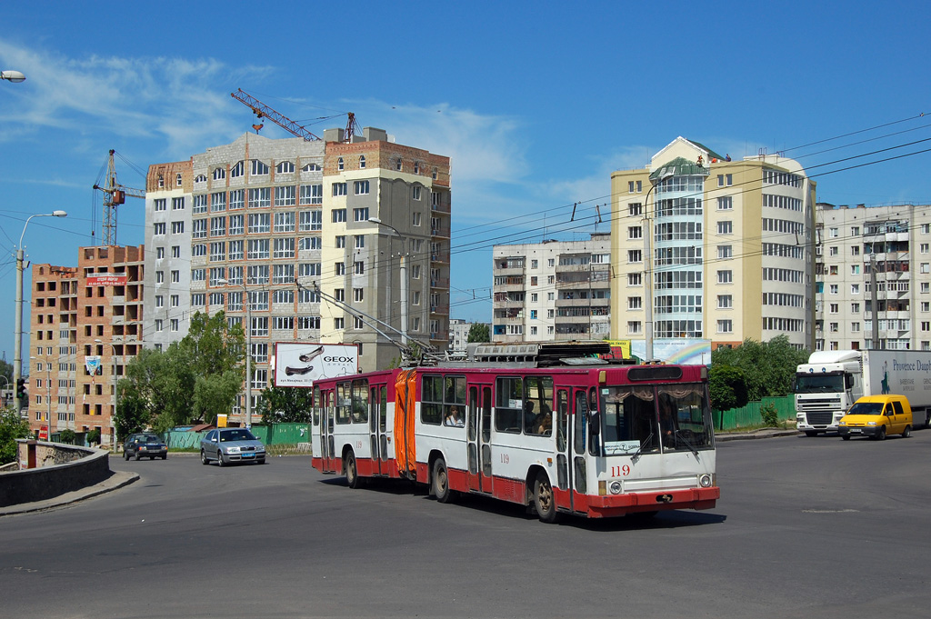 Ровно, ЮМЗ Т1 № 119