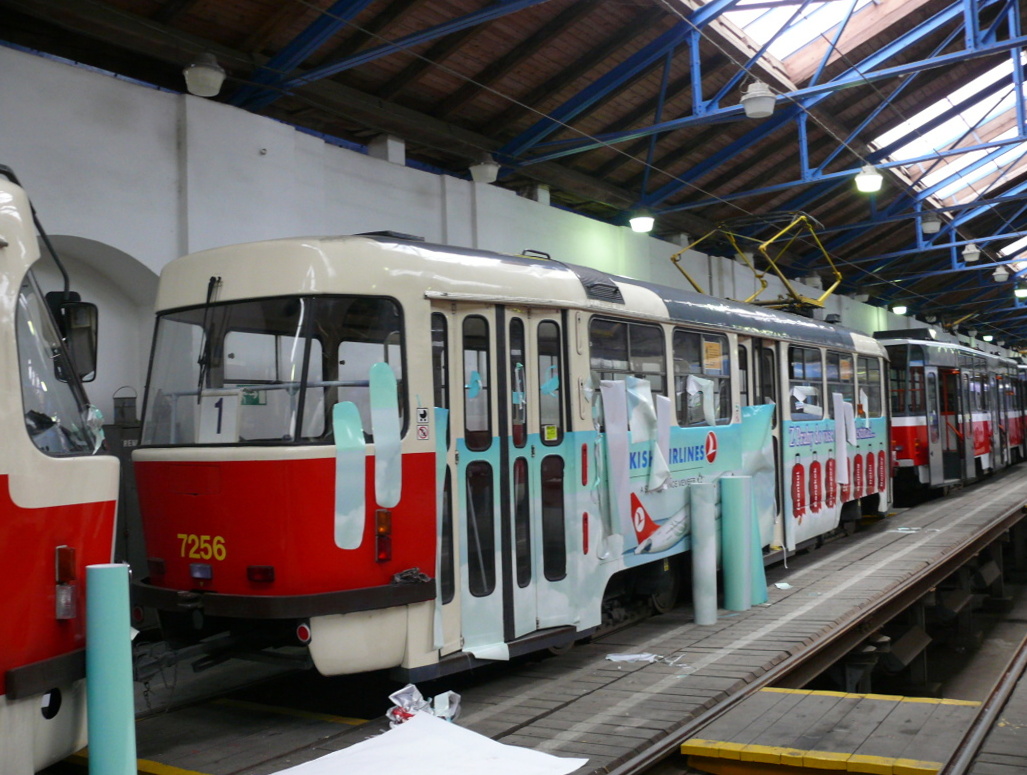Prága, Tatra T3SUCS — 7256