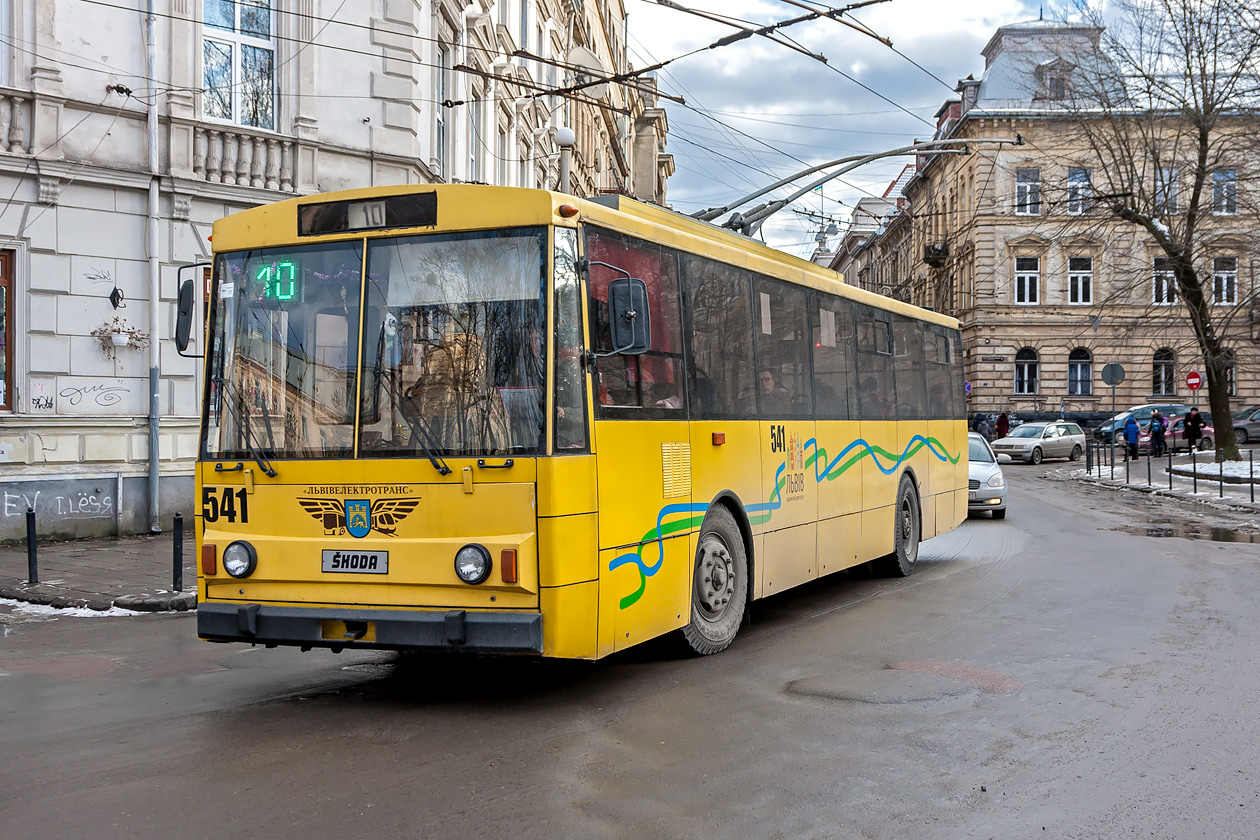 Львов, Škoda 14Tr89/6 № 541