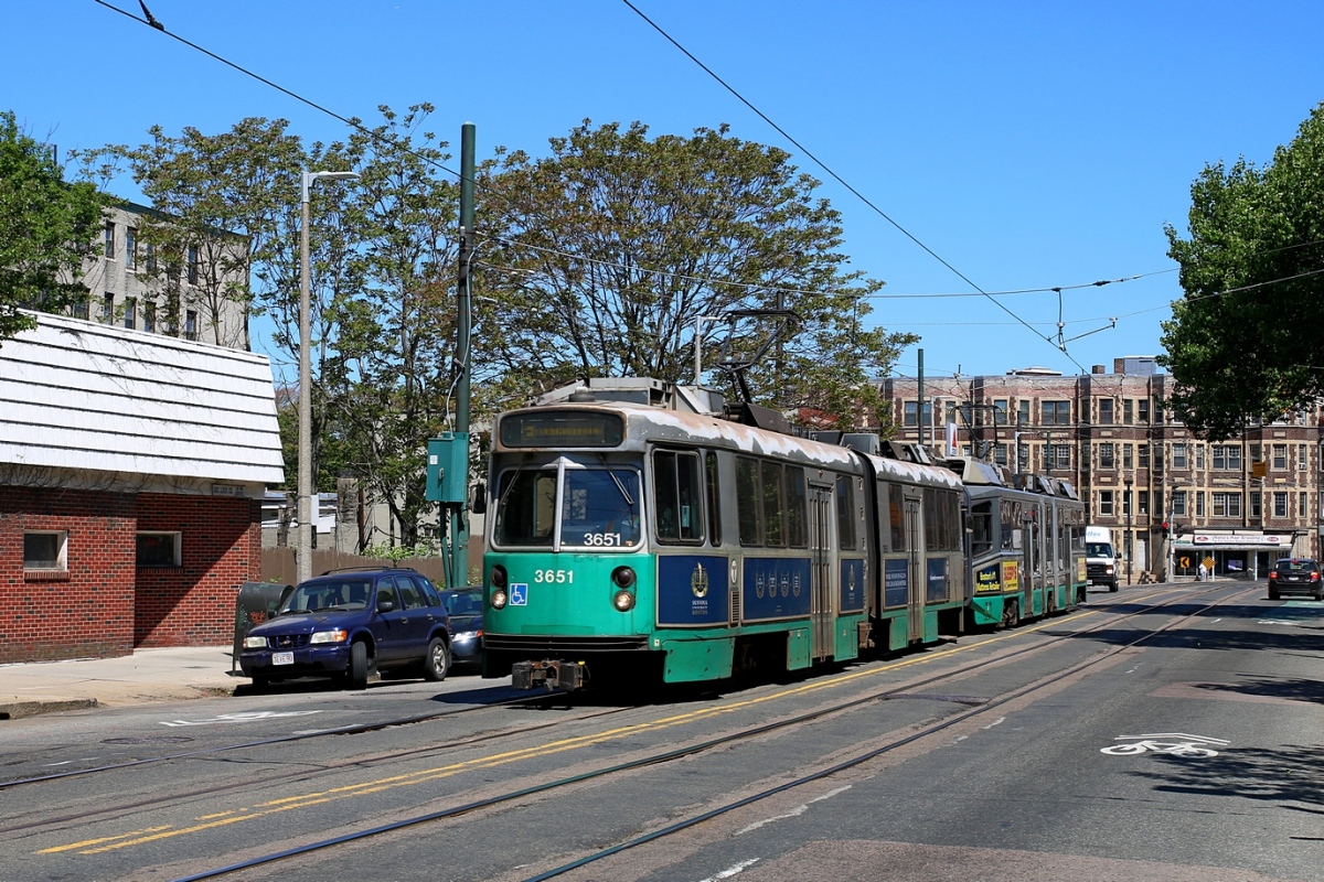 Бостон, Kinki Sharyo MBTA Type 7 № 3651; Бостон, Breda M8/3 № 3862