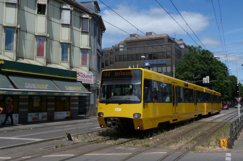 Stuttgart, Duewag DT8.S Nr. 4128