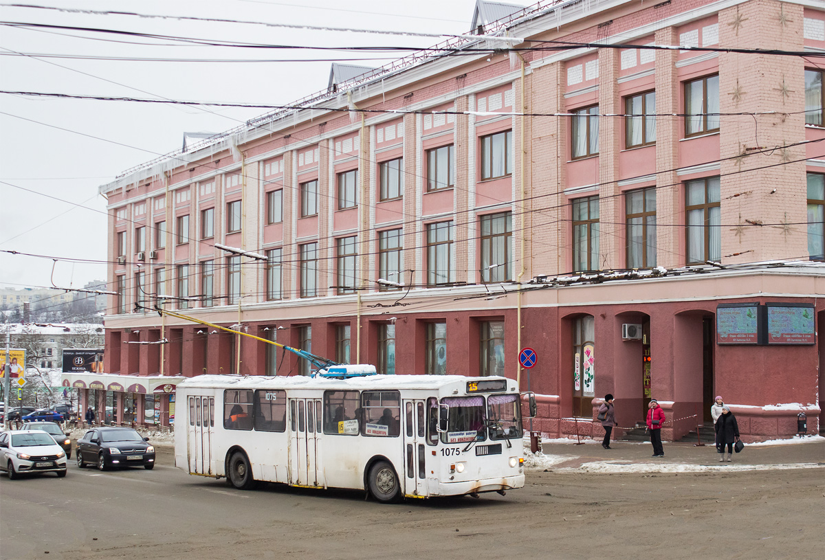 Брянск, ЗиУ-682Г-016 (012) № 1075