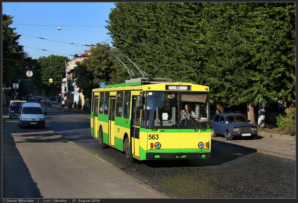 Львов, Škoda 14Tr89/6 № 563
