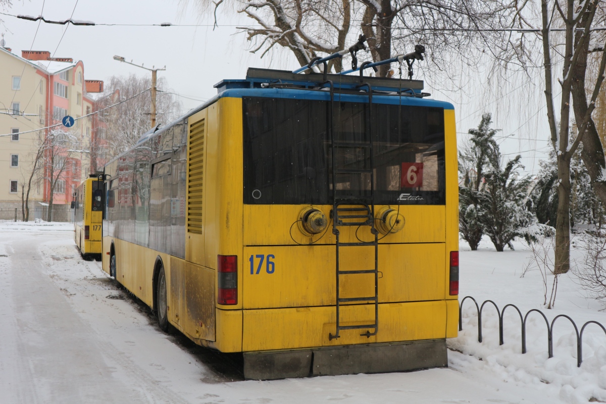 Ивано-Франковск, ЛАЗ E183D1 № 176