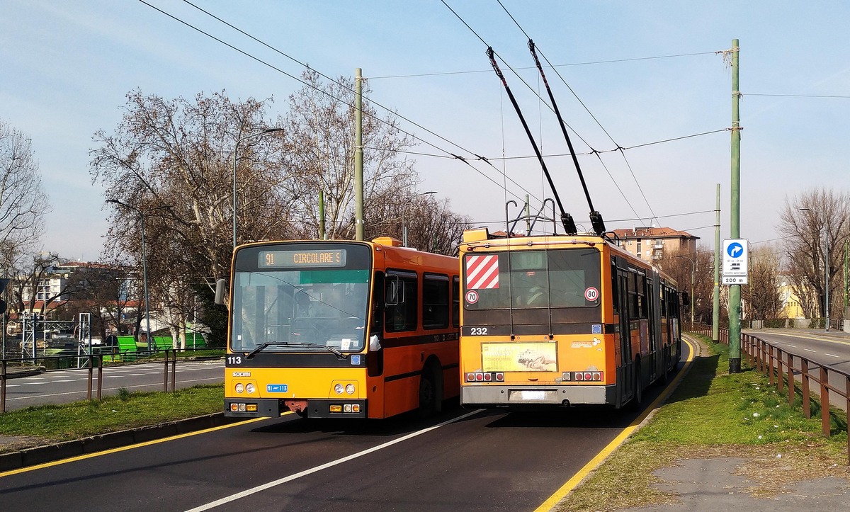 Милан, Socimi 8843 № 113; Милан, Bredabus 4001.18 № 232