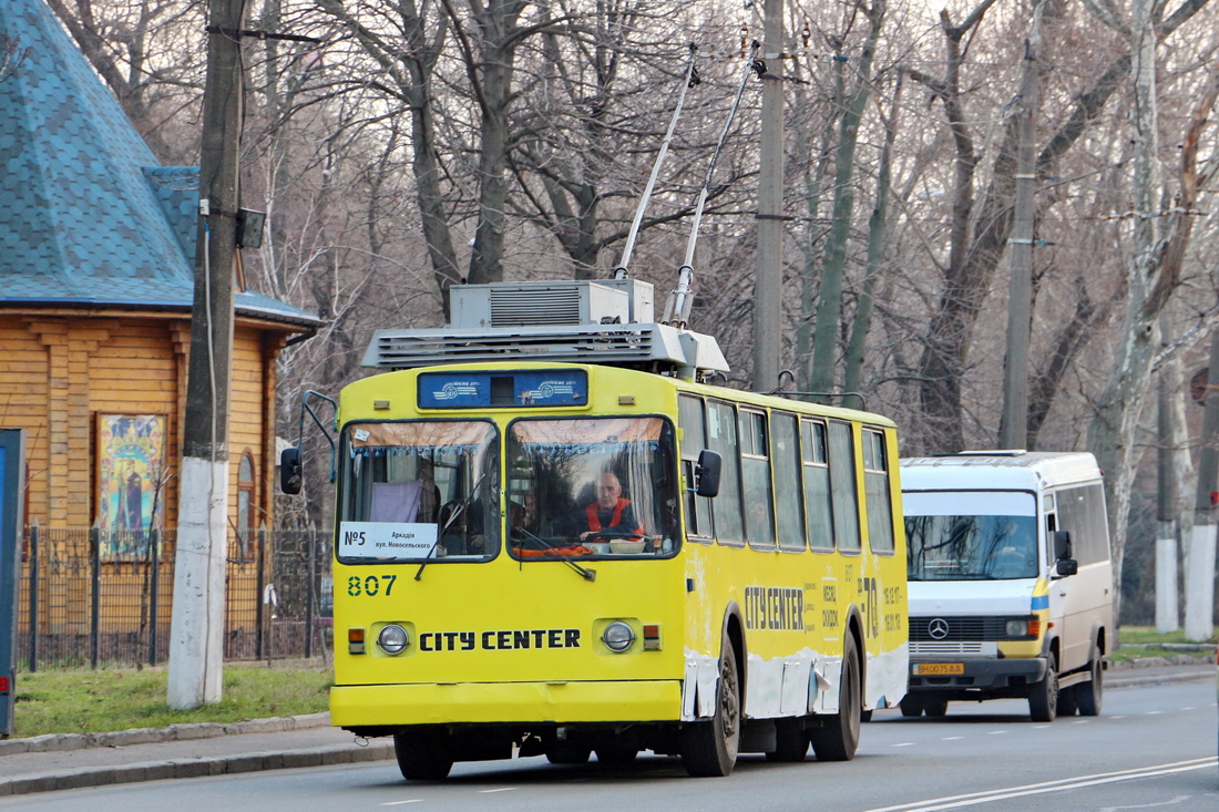 Odesa, ZiU-682V-012 [V0A] č. 807