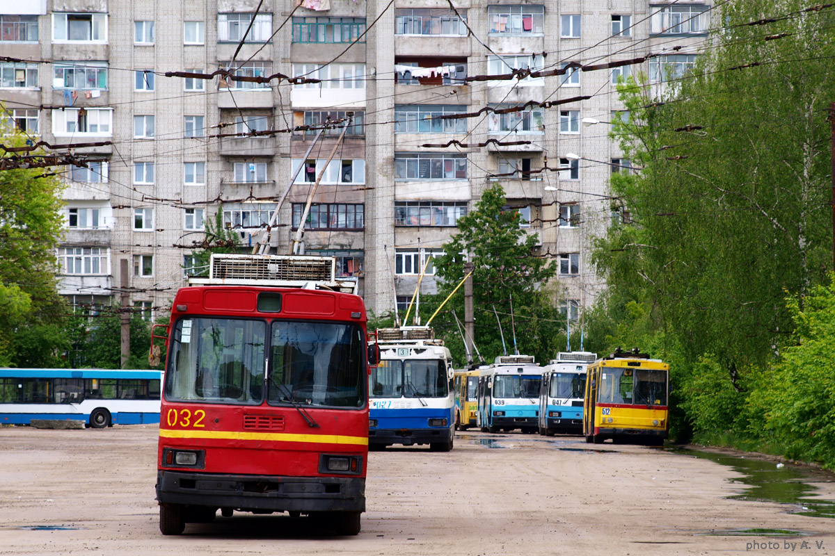 Львов, ЛАЗ-52522 № 032