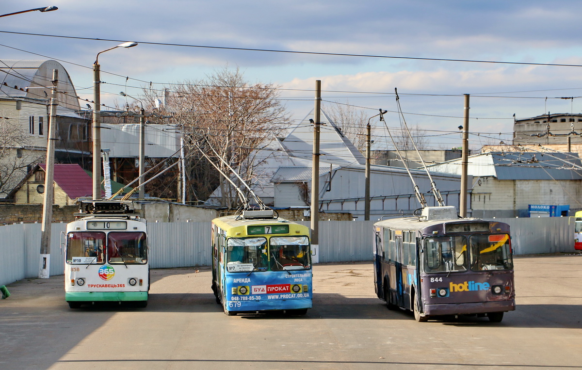 奧德薩, ZiU-682V-012 [V0A] # 679; 奧德薩, ZiU-682V-012 [V0A] # 844; 奧德薩 — Trolleybus Depot #2