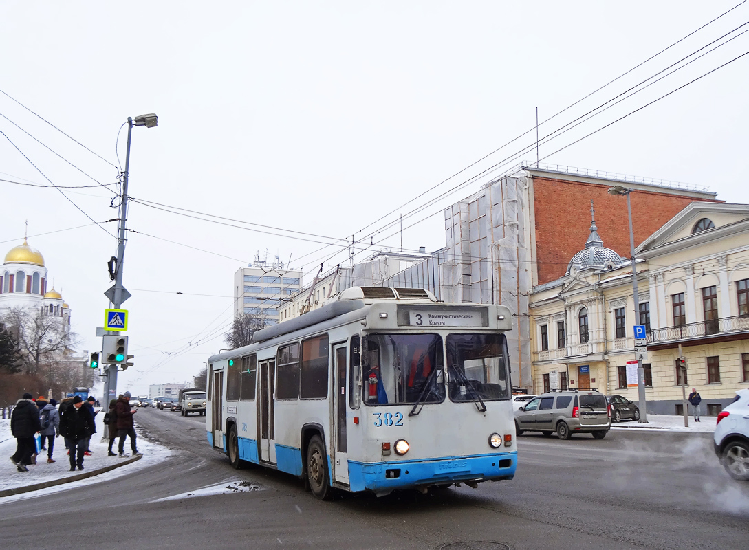Екатеринбург, БТЗ-5276-04 № 382 Екатеринбург, БТЗ-5276-04 № 382