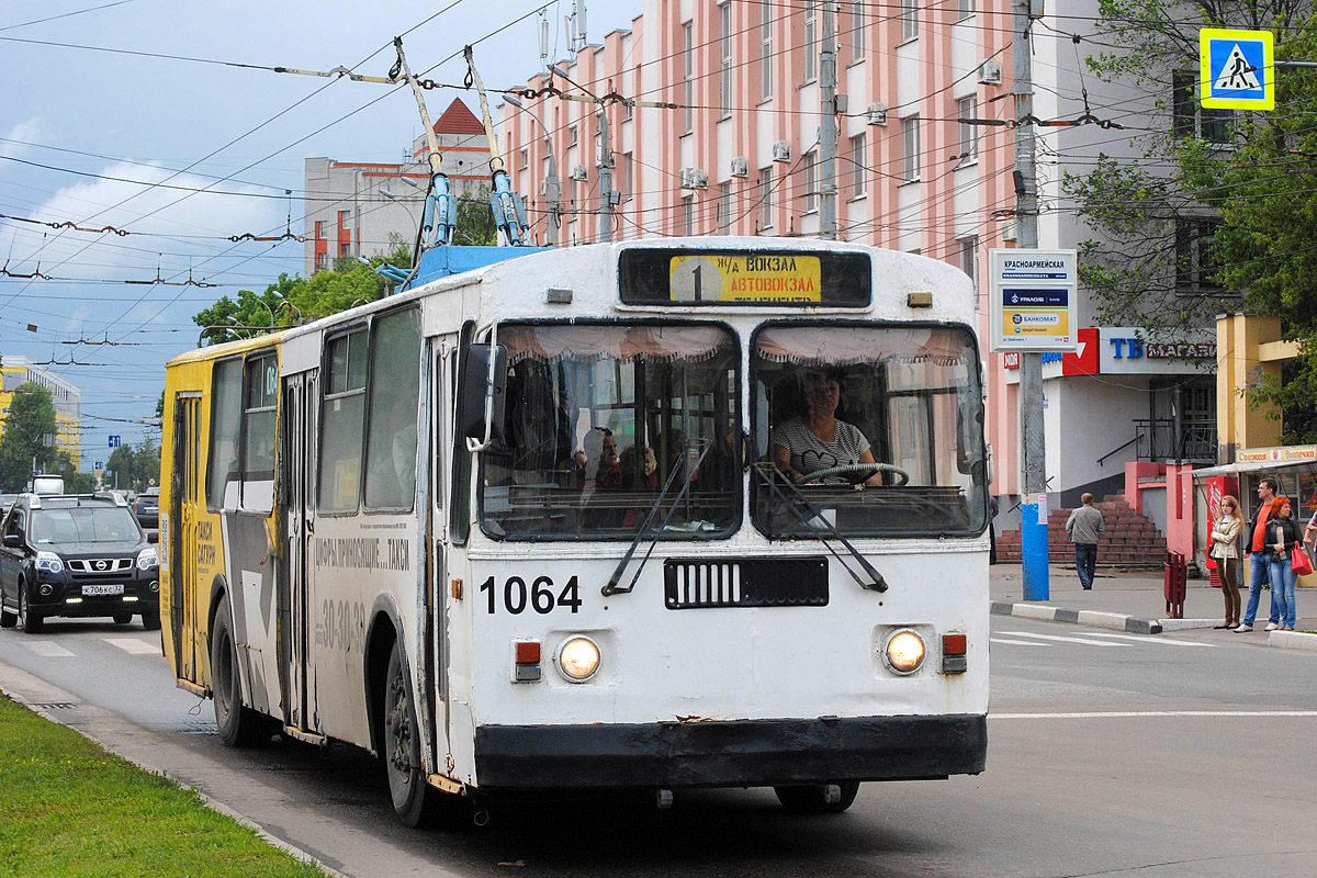 Брянск, ЗиУ-682Г [Г00] № 1064