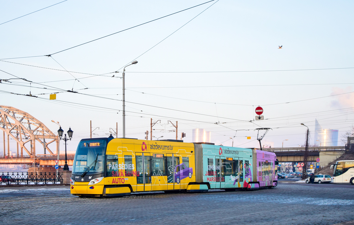 Рига, Škoda 15T ForCity Alfa Riga № 57027